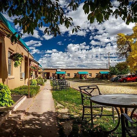 Stone Lizard Lodge แบลนดิง ภายนอก รูปภาพ