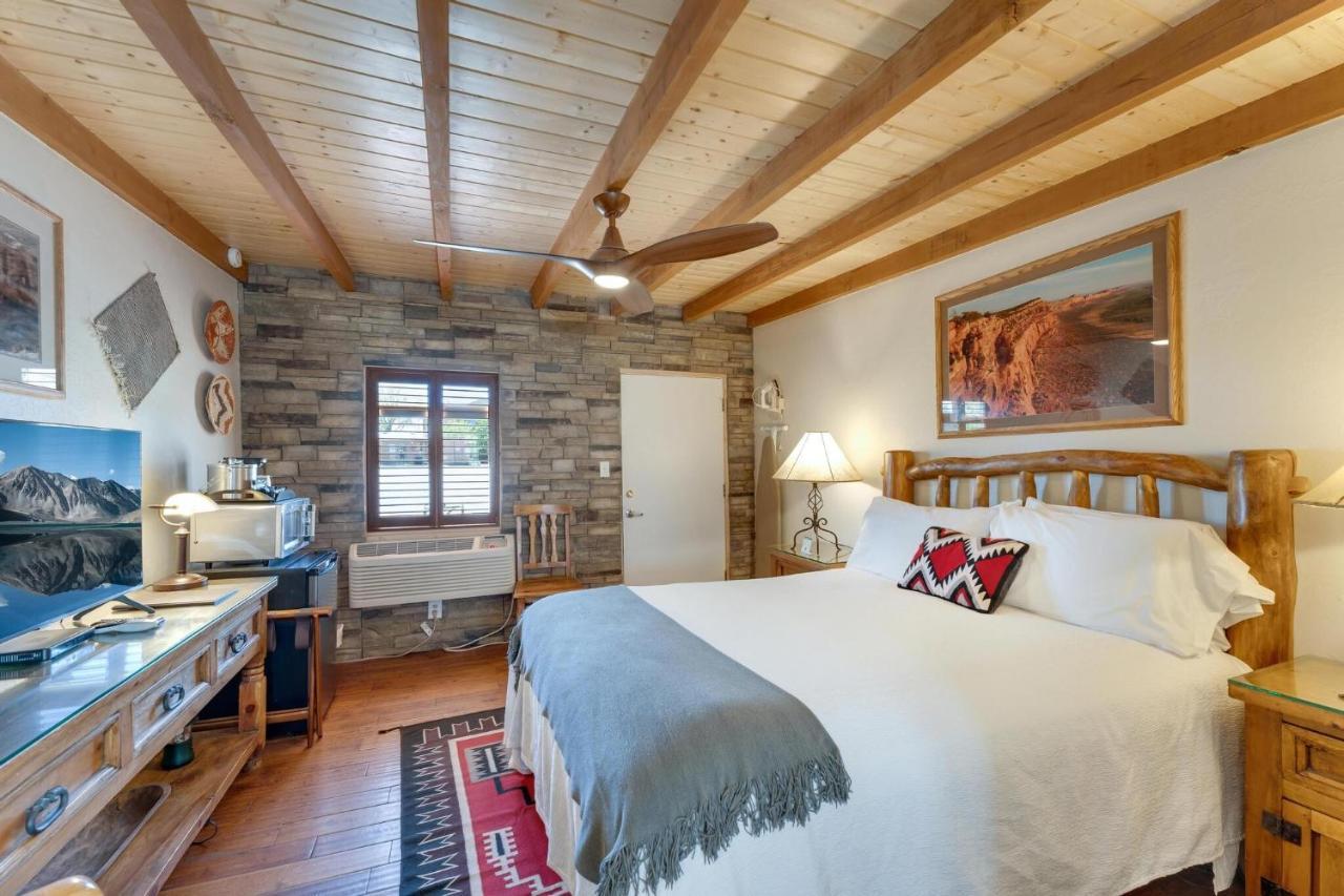 Stone Lizard Lodge แบลนดิง ภายนอก รูปภาพ